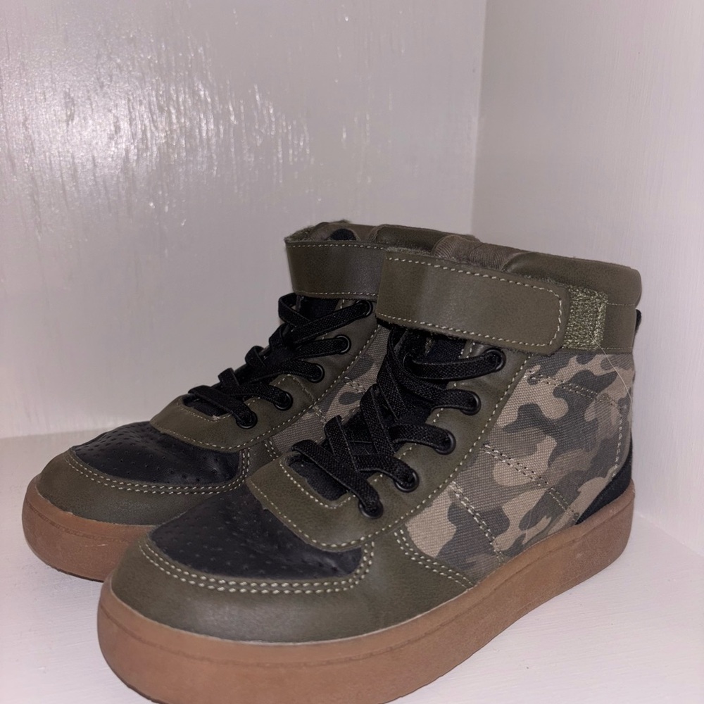 Old Navy Kids Camouflage Boots - Green and Black